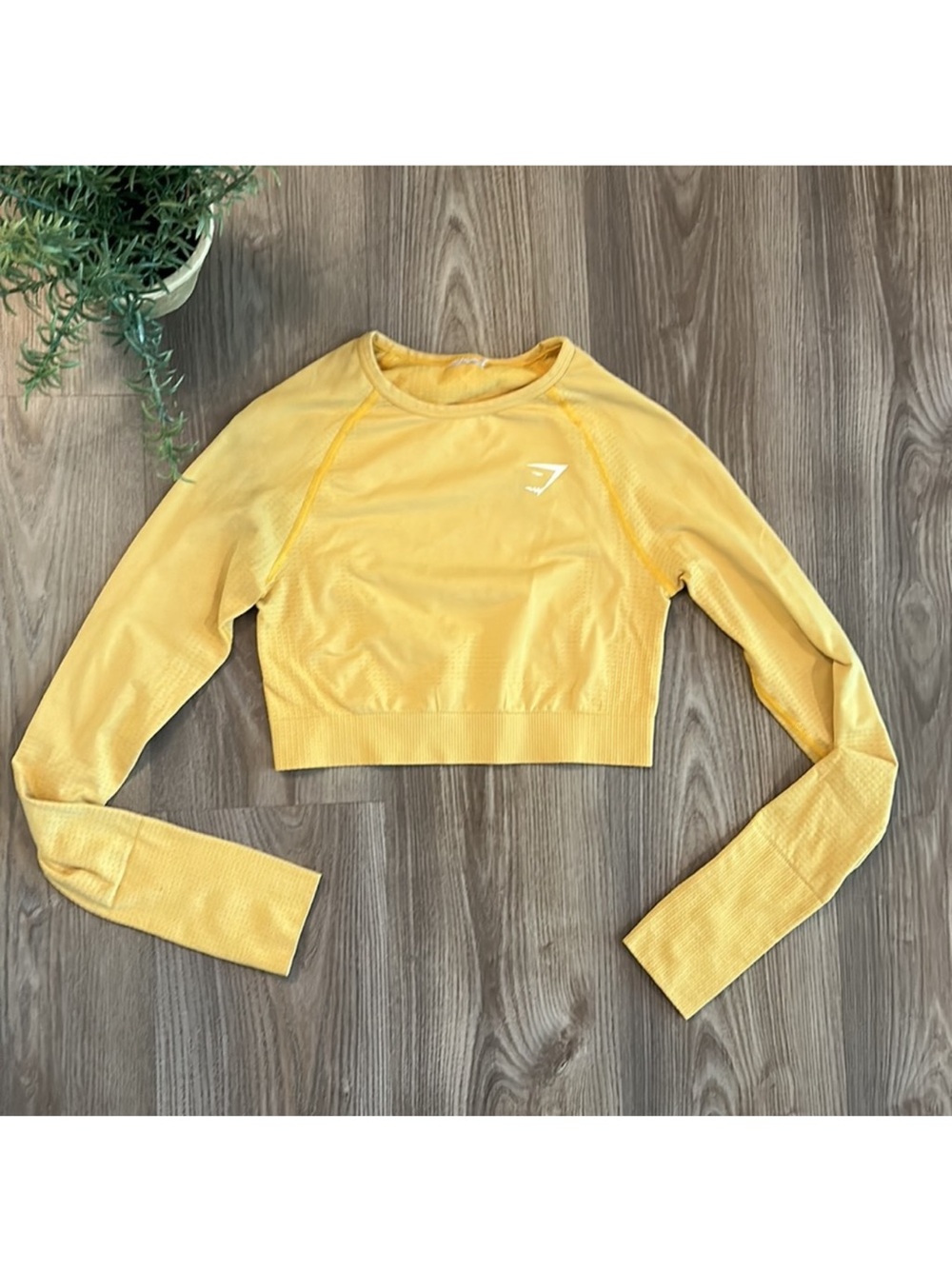 GYMSHARK CROP TOP VITAL SEAMLESS 2.0 LONG SLEEVE WOMENS MUSTARD YELLOW SIZE XS